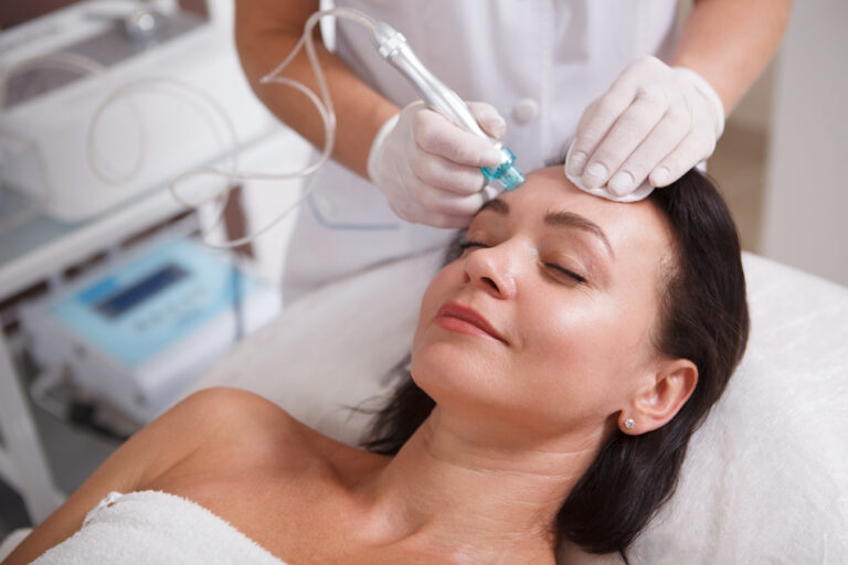 Hydra Facial at Aesthetic Skins in Delhi