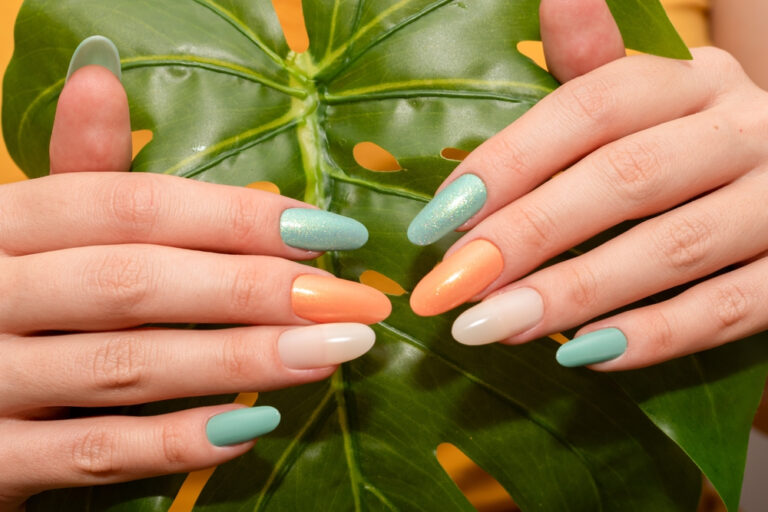 Nail Color in Rajouri Garden
