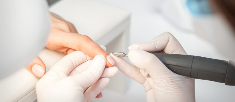 Finding the Best Nail Remover in Rajouri Garden